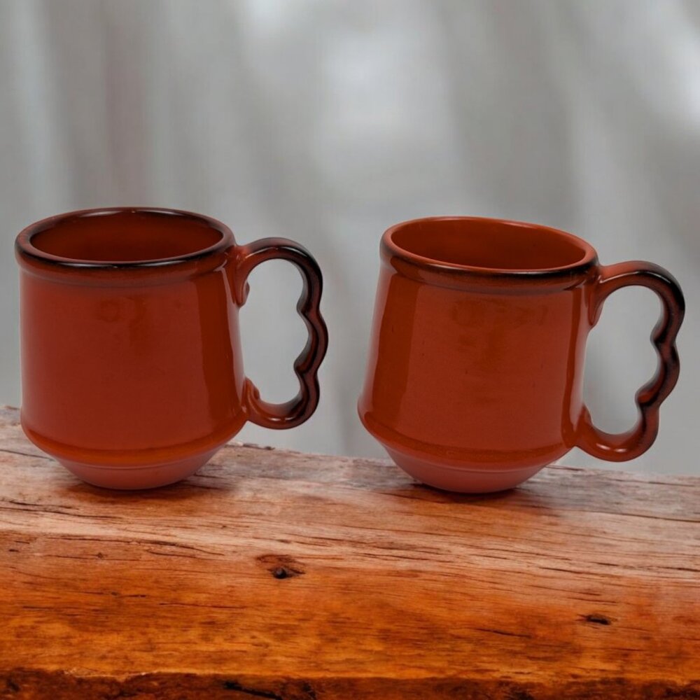 Set of 2 Metlox Poppytrail Red Rooster Small Mug 1960's Retro, Scalloped Handles